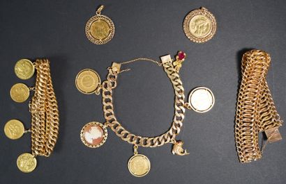 BIJOUX - ARGENTERIE - Important stock de montres et bijoux fantaisie neufs ( L.J DANIEL WELLINGTON) 
