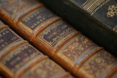 Livres anciens et modernes - vente en direct