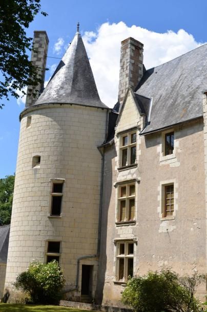 ENTIER MOBILIER D'UN CHÂTEAU DU VAL DE LOIRE (SUR PLACE) - En collaboration avec Maître HERBELIN, Commissaire-Priseur