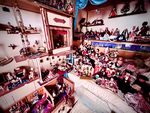 Vente d'une importante collection de jouets, mobilier de poupées et poupées anciennes et de trains miniatures.