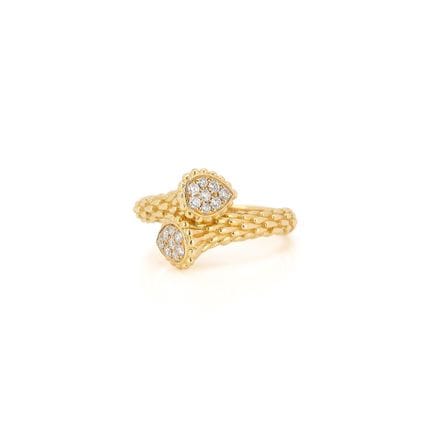 BOUCHERON, “Serpent Bohème” Collection
Crossed rin