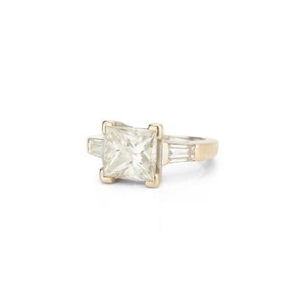 French Craftsmanship
A 750‰ white gold solitaire r