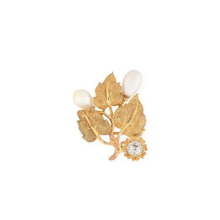 MARIO BUCCELLATI, 1960s
“Leafy Branch” brooch in t