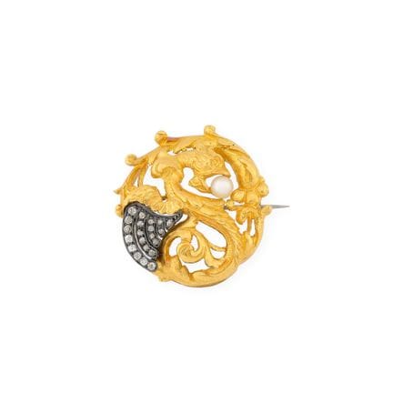 Work from around 1900
Circular openwork “Chimera” 
