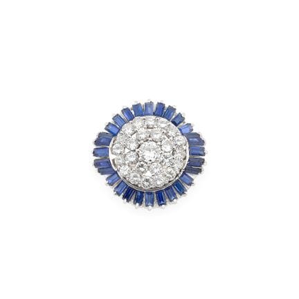 Mid-20th-century piece 
A 750‰ white gold ring wit