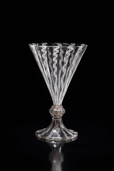 Verre conique
Venise, milieu du XVIe siècle
H. 16,