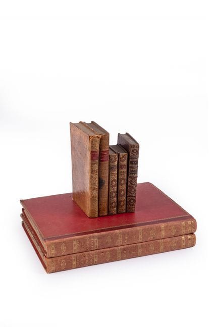 [HISTORIA. REINOS. SIGLO XVIII].

LOTE de 5 título