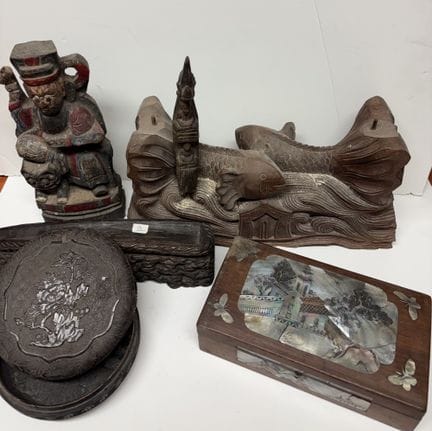 China, Vietnam und Myanmar
Set aus Holz und Horn, 