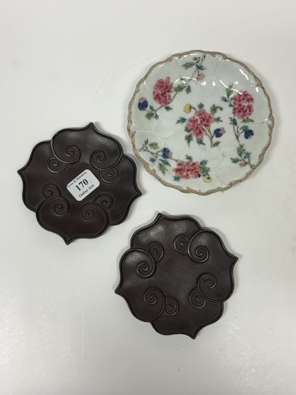 China, 19.
Jahrhundert. Ein Paar Display-Schalen a