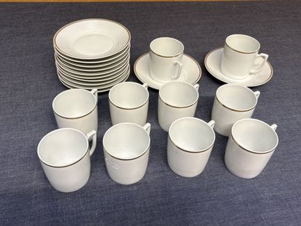 Limoges, service à café en porcelaine blanche 10 t