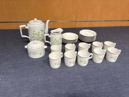 Haviland, service à café, fleurettes, composé d'un