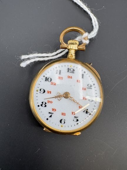 Kleine Halskette mit Uhr, aus Gelbgold, mit Pferde