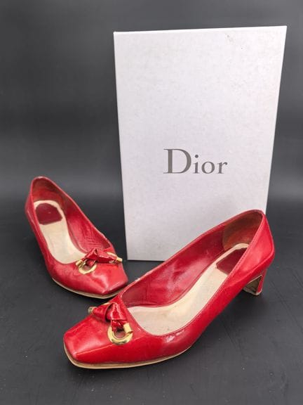 Dior, ein Paar Schuhe, rot lackiert, Größe 37 1/2,