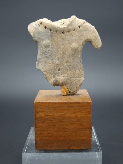 Fragment de figurine anthropomorphe en terre cuite