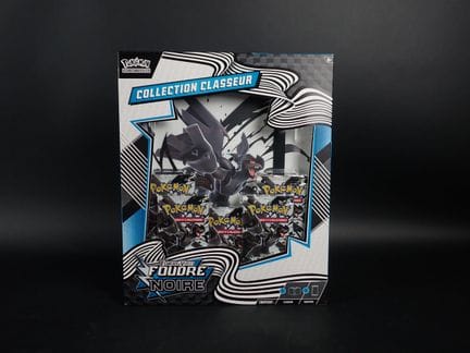 Pokémon Card
Contents: Binder Set 
Edition: Black 