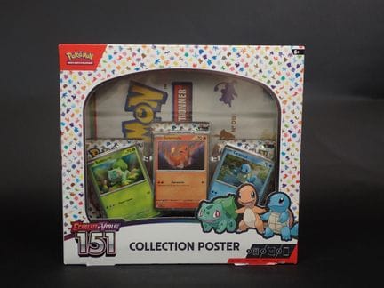 Pokémon Card
Contents: 1 poster collection box set