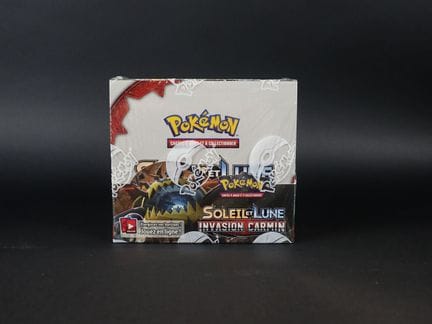 Pokémon Card
Contents: 1 display 
Edition: Crimson