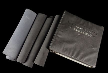 Magic Card Set
Contents: Set of 4 playmats from va
