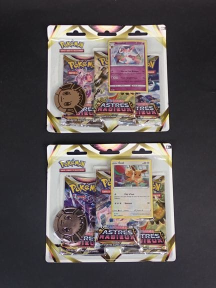 Pokémon Card
Contents: Set of 2 Nymphali and Eevee