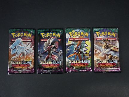 Pokémon Card
Contents: Set of 4 booster packs (art