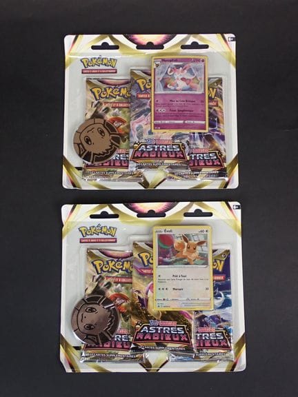 Pokémon Card
Contents: Set of 2 Nymphali and Eevee