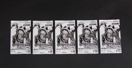 One Piece TCG
Contents: Set of 5 4th Anniversary b