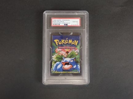 Pokémon Card
Contents: 1 Pokémon booster pack 
Edi