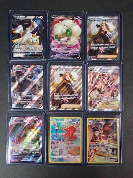Carta Pokémon 
Contenuto: Set di carte rare tra cu
