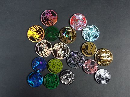 Pokemon 
Contenu: Ensemble de 18 token
Etats varia