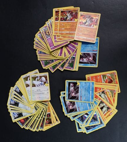 Carte Pokemon 
Contenu: Ensemble de 110 cartes rar