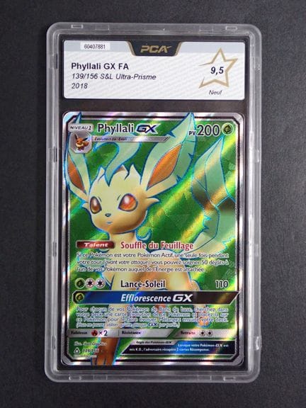 Carta Pokémon 
Contenuto: 1 carta rara Phyllali GX
