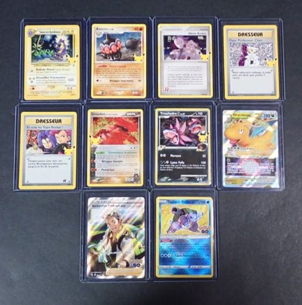 Carta Pokémon 
Contenuto: Set di 10 carte rare, tr