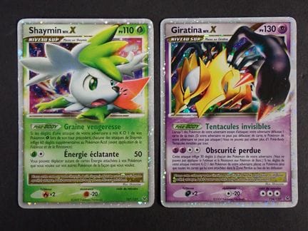 Carta Pokémon 
Contenuto: 2 carte rare Giratina X 