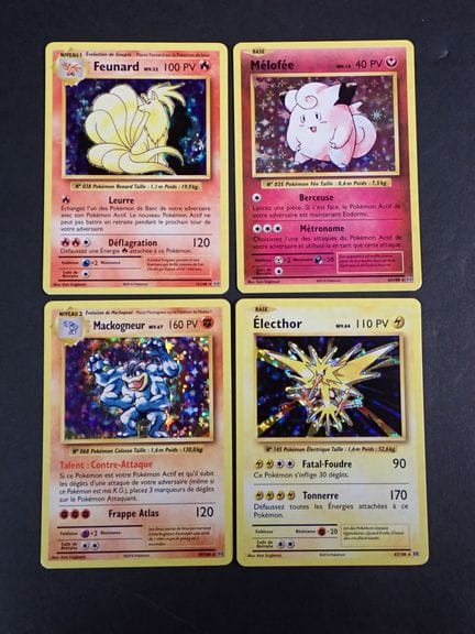 Carte Pokemon 
Contenu: Ensemble de 4 cartes rares