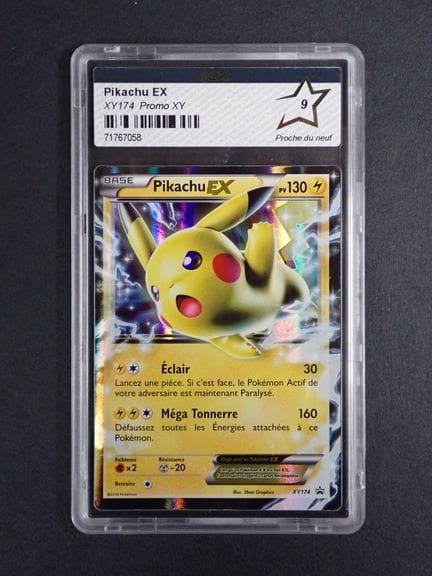 Carte Pokemon 
Contenu: 1 carte rare Pikachu EX
Ed