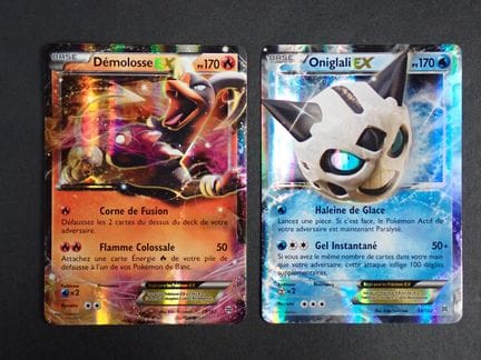 Carta Pokémon 
Contenuto: 2 carte rare Demolosse E