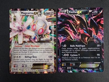 Carta Pokémon 
Contenuto: 2 carte rare Magearna EX
