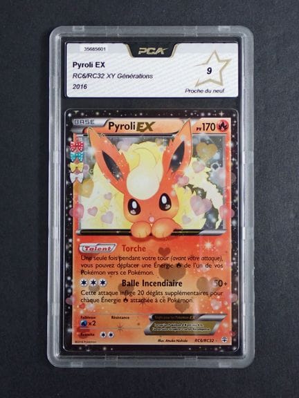 Carta Pokémon 
Contenuto: 1 carta rara Pyroli EX
E