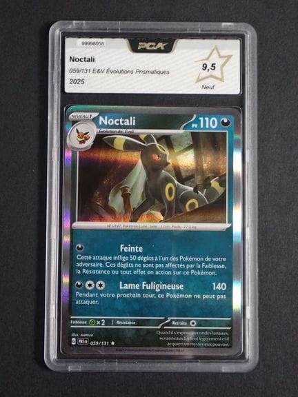 Carta Pokémon 
Contenuto: 1 carta rara Noctali
Edi
