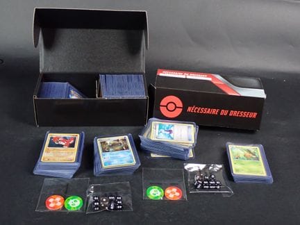 Carte Pokémon 
Contenuto: Set di 4 mazzi in toploa