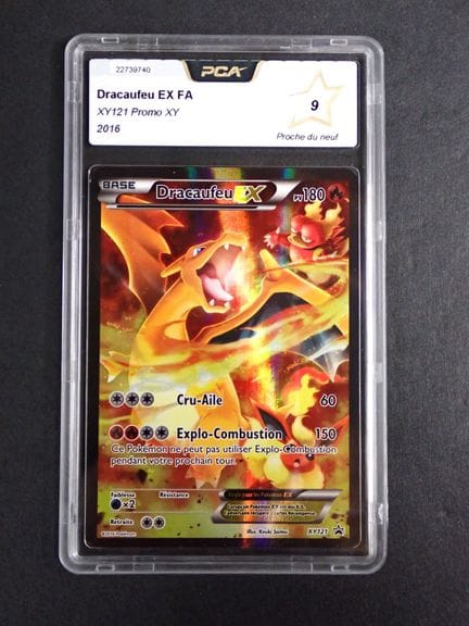 Carte Pokemon 
Contenu: 1 carte rare Dracaufeu EX
