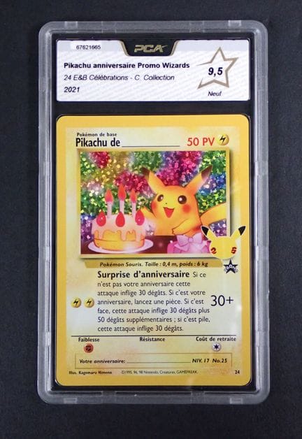Carte Pokemon 
Contenu: 1 carte rare Pikachu anniv
