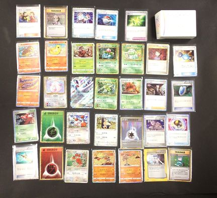 Carta Pokemon
Contenuto: Set di 33 carte con il co