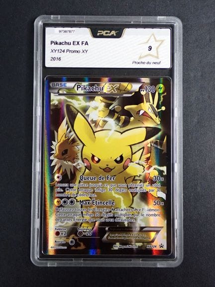 Carte Pokemon 
Contenu: 1 carte rare Pikachu EX
Ed
