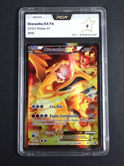 Carte Pokemon 
Contenu: 1 carte rare Dracaufeu EX
