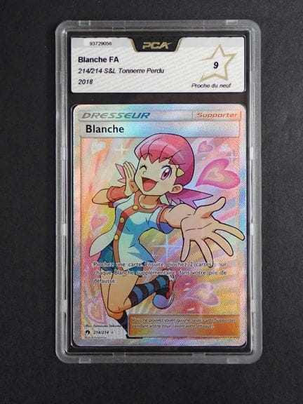 Carta Pokémon 
Contenuto: 1 carta rara bianca 
Edi
