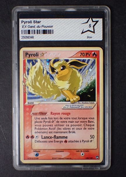 Carte Pokemon 
Contenu: 1 carte rare Pyroli gold s
