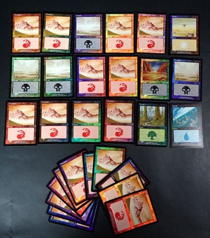 Magic the Gathering 
Contenuto: Set di 29 terre ba