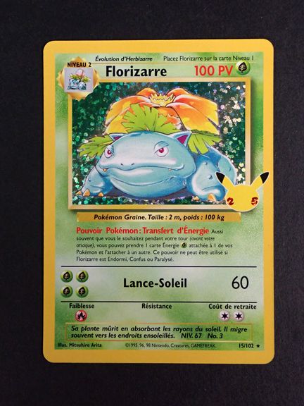 Carta Pokémon 
Contenuto: 1 carta rara Florizarre 