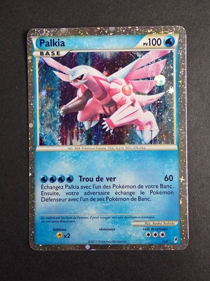 Carta Pokémon 
Contenuto: 1 carta rara di Palkia
E